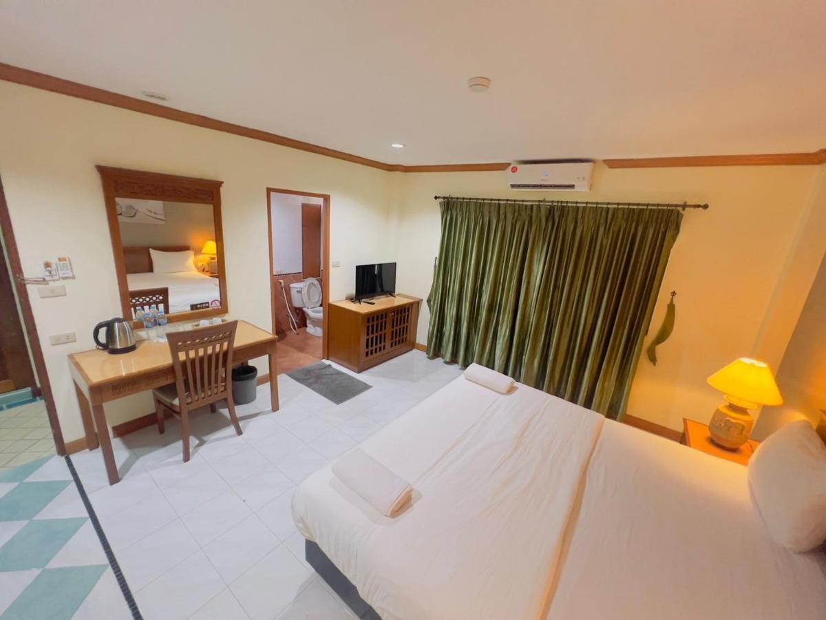 Отель Royal Vista Patong Экстерьер фото