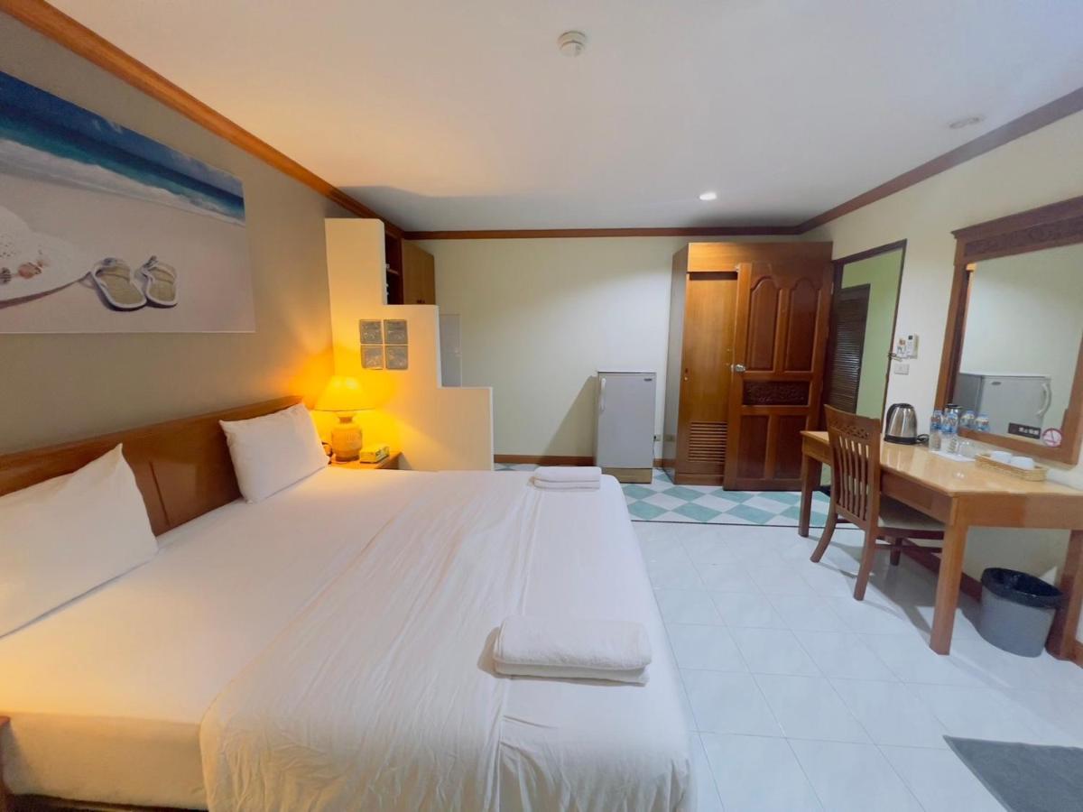 Отель Royal Vista Patong Экстерьер фото