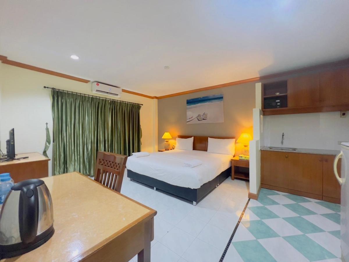 Отель Royal Vista Patong Экстерьер фото