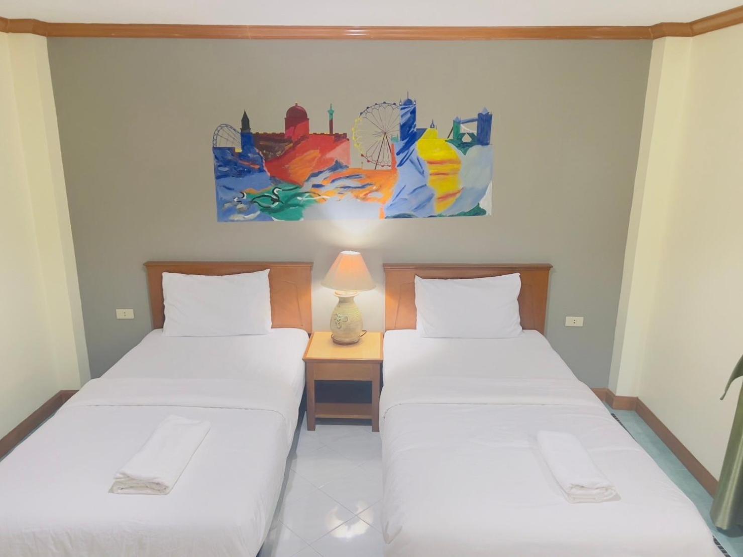 Отель Royal Vista Patong Экстерьер фото