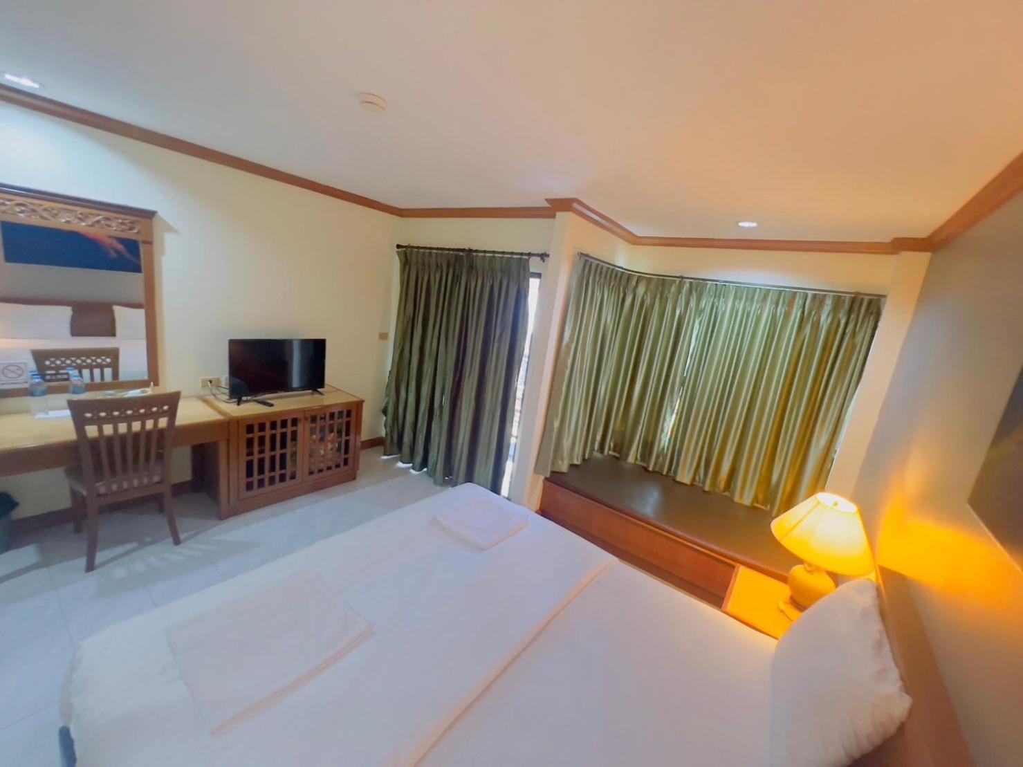 Отель Royal Vista Patong Экстерьер фото