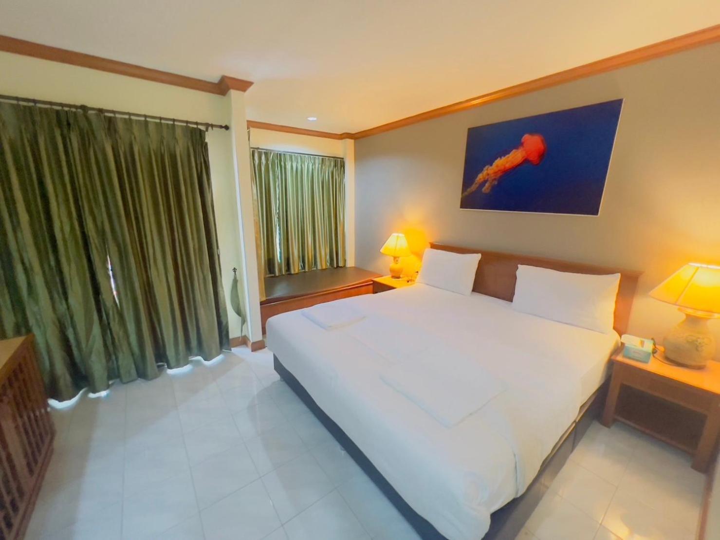 Отель Royal Vista Patong Экстерьер фото