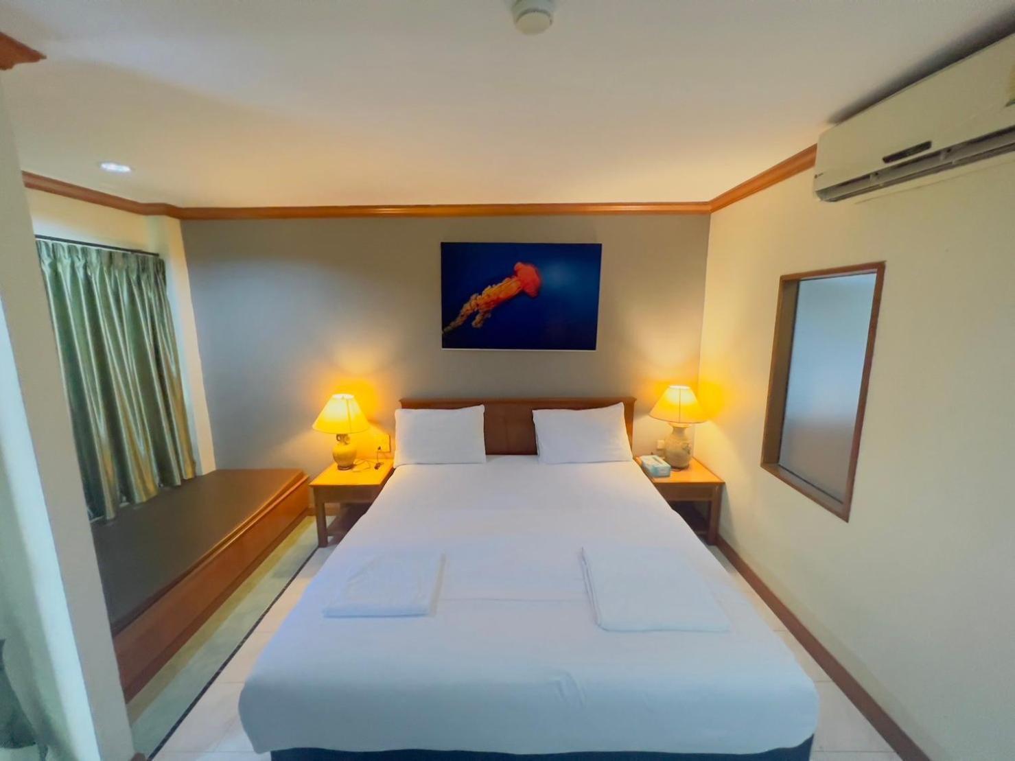 Отель Royal Vista Patong Экстерьер фото