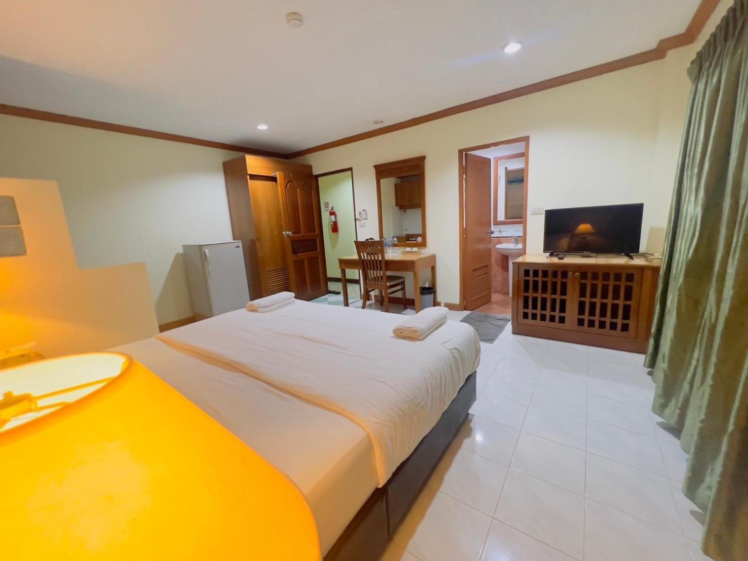 Отель Royal Vista Patong Экстерьер фото